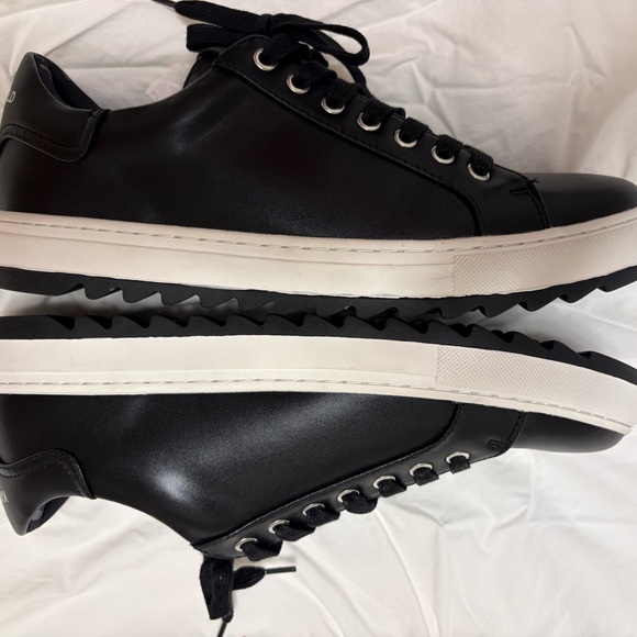 Karl Lagerfeld Black and White Leather Sneakers New size 10.5 - Picture 10 of 14